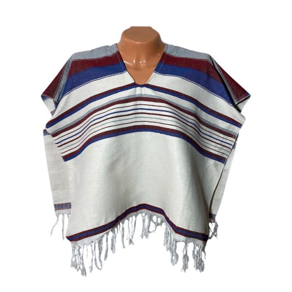 Poncho Artesanal Corto - Image 3